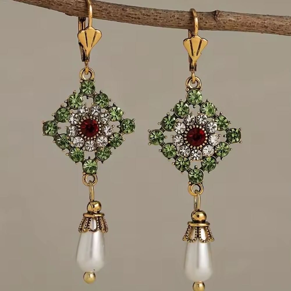 Vintage Gold and Green Dangle Earrings